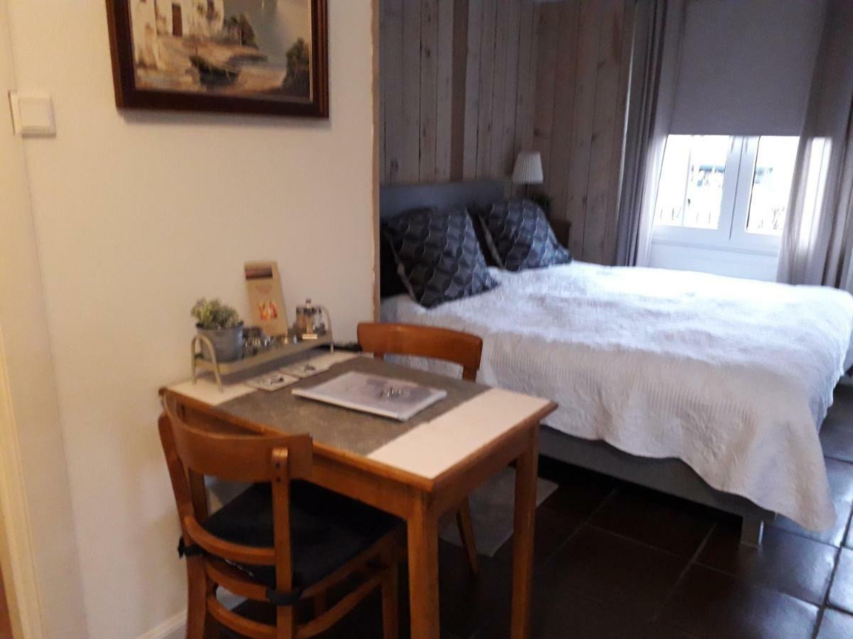 Anneke'S Bed En Botterhammeke Apartment Woensdrecht Exterior photo